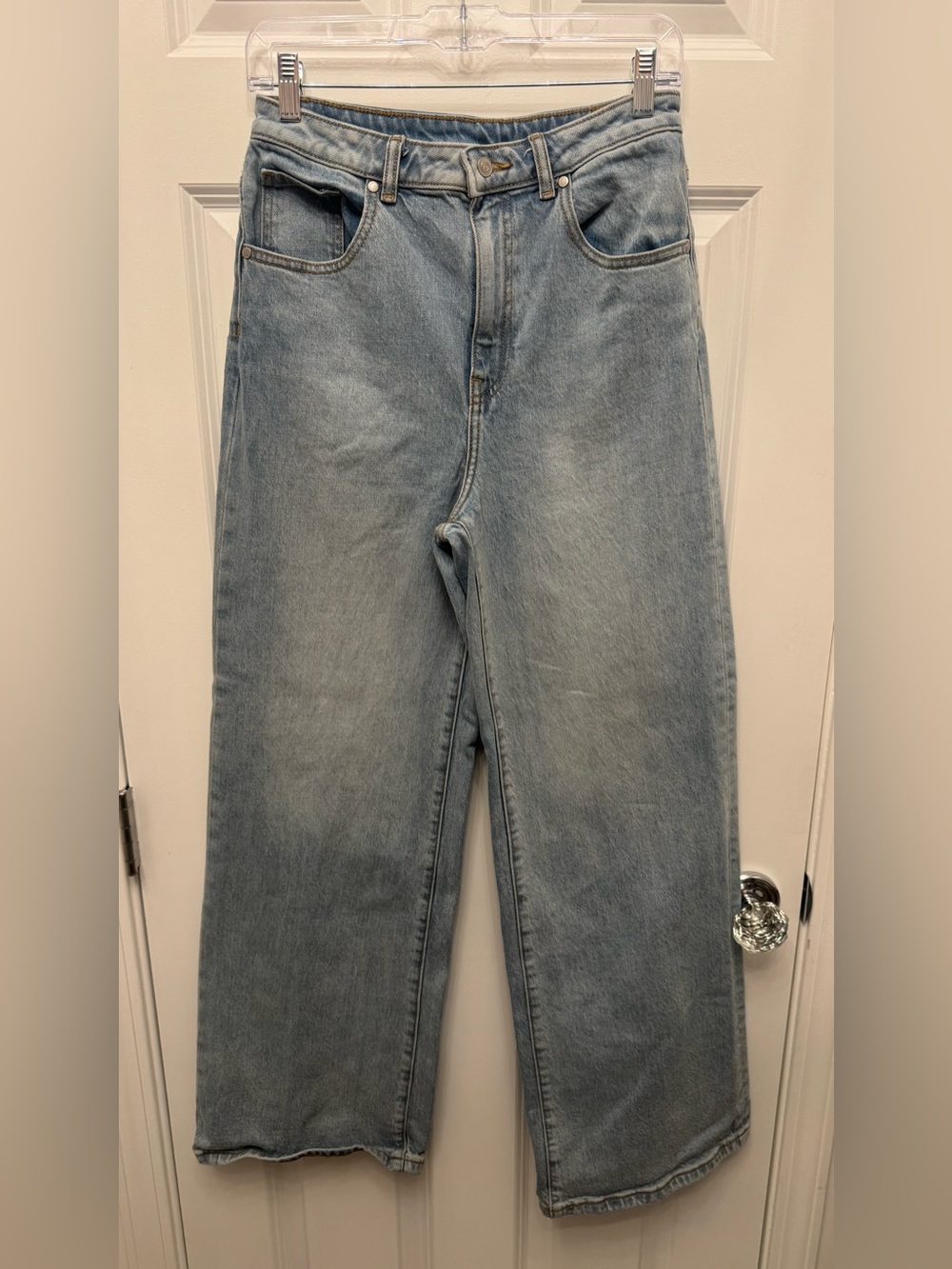 PINK Victoria's Secret Men's Light Wash Relaxed Jeans